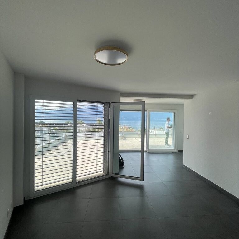 À saisir ! Magnifique appartement avec vue imprenable sur le Léman ! - Photo 1