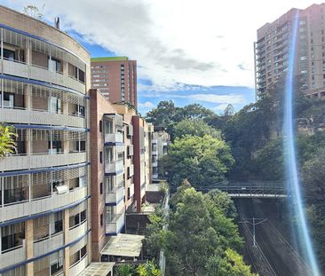 Bayside Living: Large, Bright Airy & Private Home - Photo 5