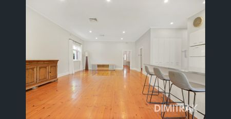 RENOVATED & EXTENDED City Fringe 4 BEDROOM Home with Solar Panels! - Photo 2