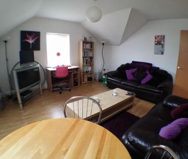 2 bedroom flat to rent - Photo 4
