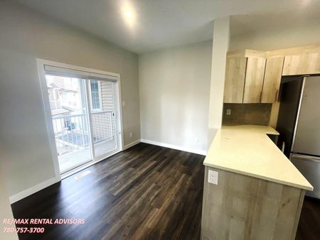 #61 1051 Graydon Hill Boulevard Southwest - Photo 2