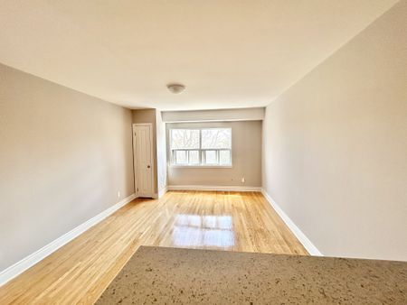 For Lease - 80 Twenty Fifth Street Unit# 10, Toronto, Ontario - Photo 5