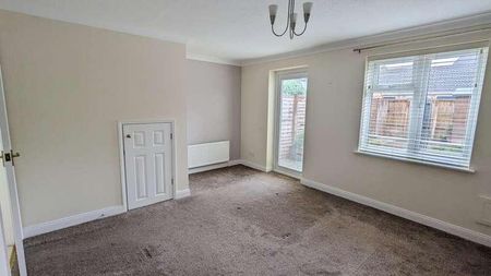 Snowdrop Close, Bury St. Edmunds, IP32 - Photo 2