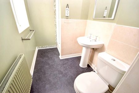2 bedroom apartment to rent - Photo 4