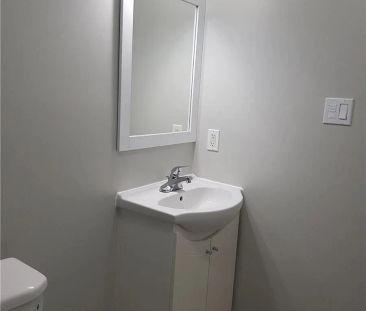 48 Marrakesh Drive #Lower - Photo 4