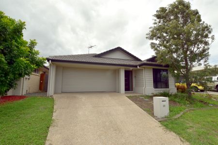 MODERN FAMILY HOME - MOVE IN READY! - Photo 4