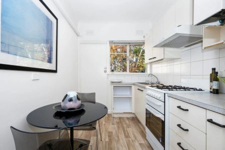 Peaceful Luxury - Photo 5