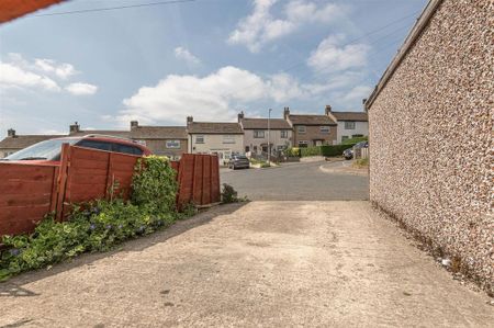 3 bedroom terraced house to rent - Photo 3