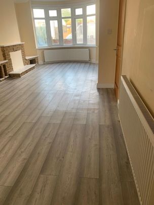 3 Bed Semi-Detached House, Tudor Road, LU3 - Photo 1