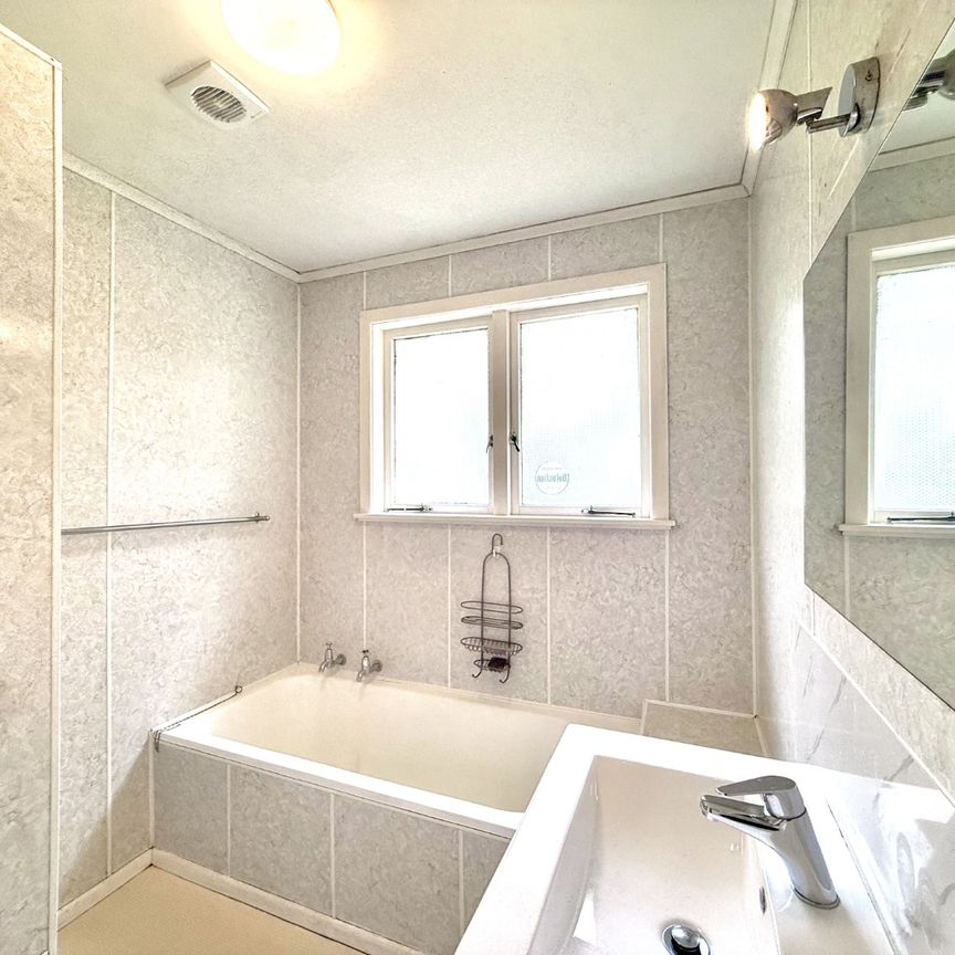 Spacious Family Home - Photo 1