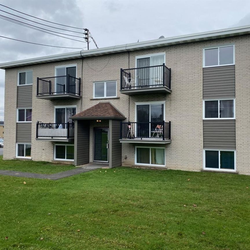 Two-Bedroom (4.5) - 166 Rue Bourgeois, Granby - Photo 2