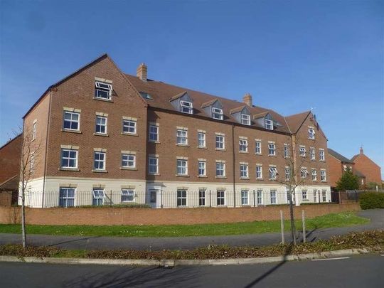 James Meadow, Langley, Berkshire, SL3 - Photo 1