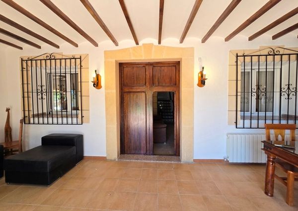 WIDE ESTATE FOR RENT IN TEULADA FOR LONG TERM