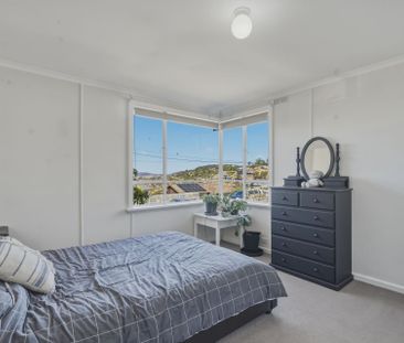 Charming 3 Bed Family Home - Photo 5