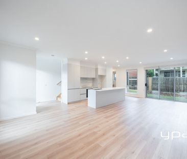 Elite Living Prime Location - Photo 2