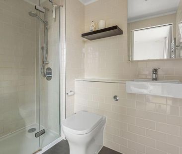2 bedroom flat to rent - Photo 6
