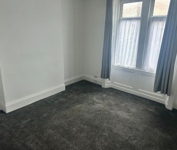 2 bedroom ground floor flat to rent - Photo 5