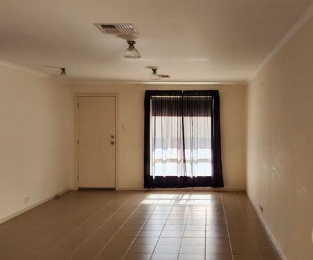 21 Woodrow Ln, Golden Grove SA 5125 - House For Rent | Domain - Photo 4