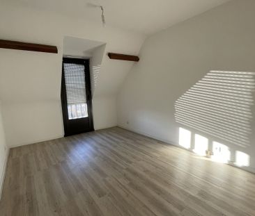 Location Appartement 2 pièces 38m² OLORON STE MARIE 64400 - Photo 2