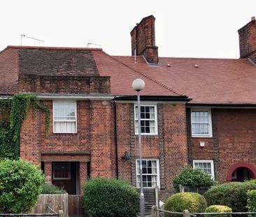 2 Bed Terraced House, Fitzneal Street, W12 - Photo 2