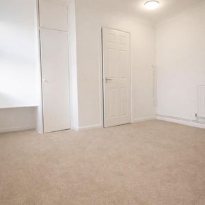 East Ham Road, Littlehampton - Photo 2