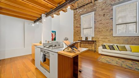 Sophisticated Living - Photo 2