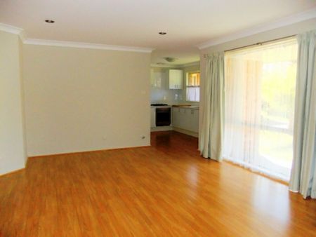 Neat and Tidy Duplex - Lawn Maintenance Included! - Photo 2
