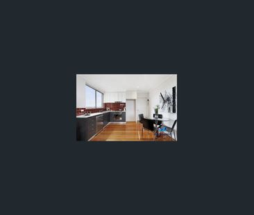 SPACIOUS AND STYLISH IN PREMIER LOCATION - Photo 3