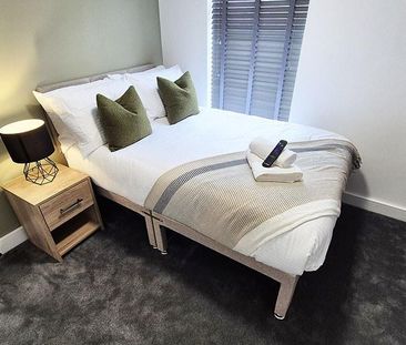4 bedroom terraced house to rent - Photo 4