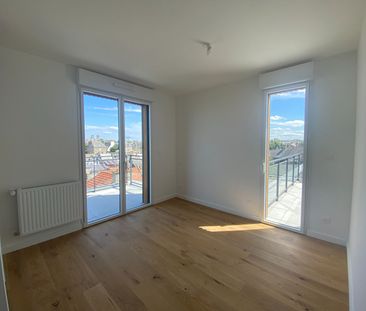 Location Appartement 4 pièces 109m² - Photo 3