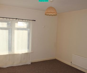 3 bedroom end of terrace house to rent - Photo 6