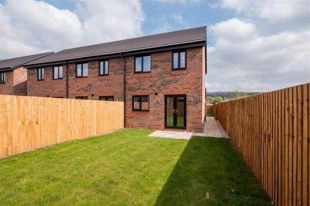 Stokers Drive, Horwich, BL6 - Photo 1