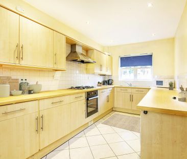 4 bedroom terraced house to rent - Photo 5