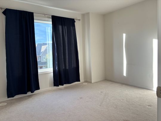 For Lease - 173 Lewis Honey Drive Unit# 54, Aurora, Ontario - Photo 1