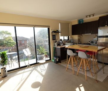 Modern apartment with stunning views! - Photo 3