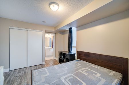 For Lease - 50 Brian Harrison Way Unit# 807, Toronto, Ontario - Photo 2
