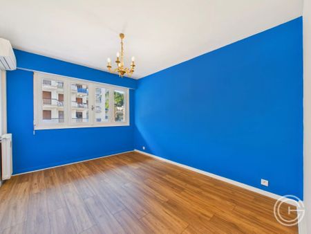 Location Appartement 2 pièces 48m² ST LAURENT DU VAR 06700 - Photo 5