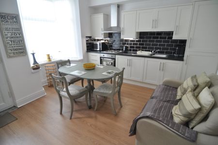 1 bed House Share - To Let - Photo 3