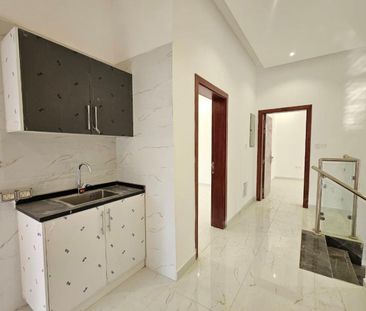 Spacious 5 BR Villa in Al Zaheya Gardens with Mode - Photo 6
