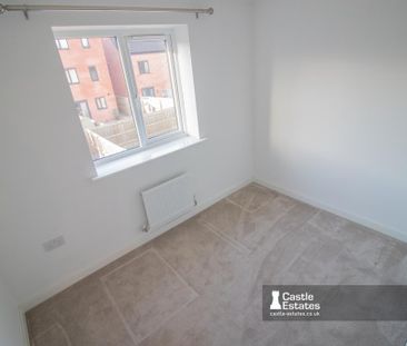 3 bedroom detached house to rent - Photo 2