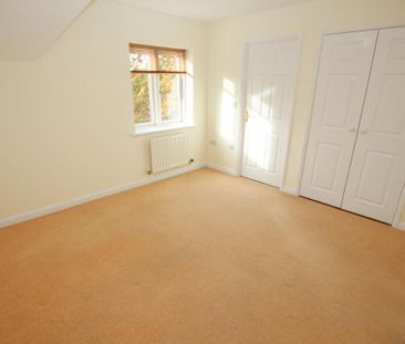 4 bedroom terraced house to rent - Photo 5