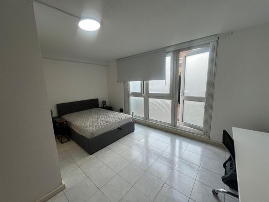 Mayford Estate, NW1, London - Photo 1