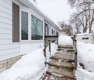 For Lease - 303 East Street, Orillia, Ontario - Photo 3