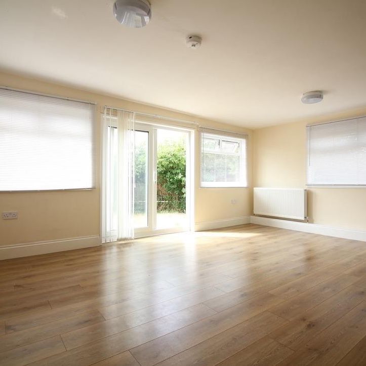 Humber Way, Langley - Photo 1