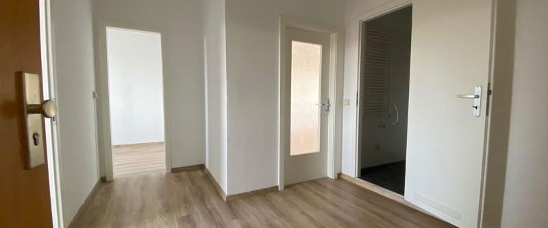 Seltene 3-Raum-Wohnung mit Wohnküche und Aussicht! - Photo 1