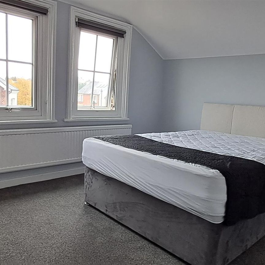 1 bed flat to rent in Bushey Grove Road, Bushey, WD23 - Photo 1