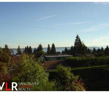 House in West Vancouver, BC - Photo 6