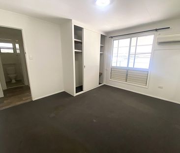 Tidy 3-Bedroom Home with Huge Shed & Outdoor Entertaining! - Photo 4