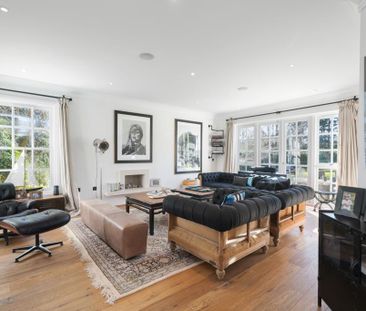 Manor House Drive, Burwood Park, Walton On Thames, Surrey, KT12 - Photo 3