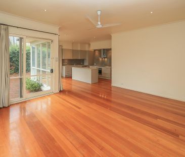 The ultimate in family living with a pool - Photo 6